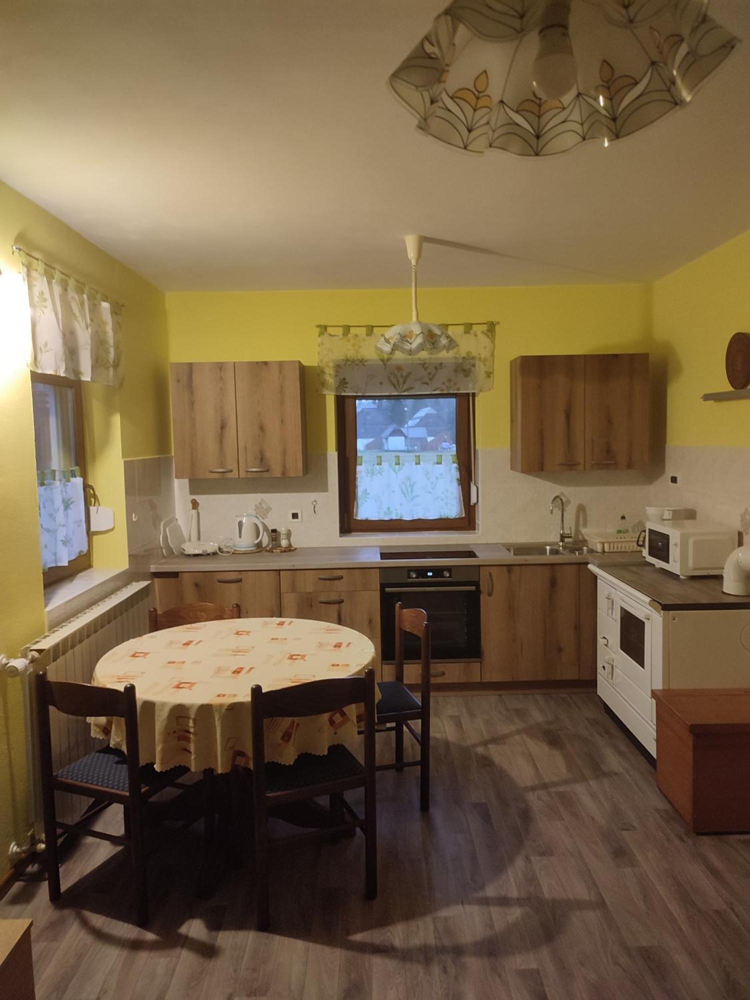 Apartma Pod Rozem Soca Ngoại thất bức ảnh